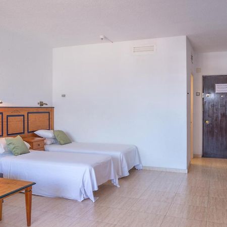 פואנגירולה Pyr Aparthotel Studio מראה חיצוני תמונה