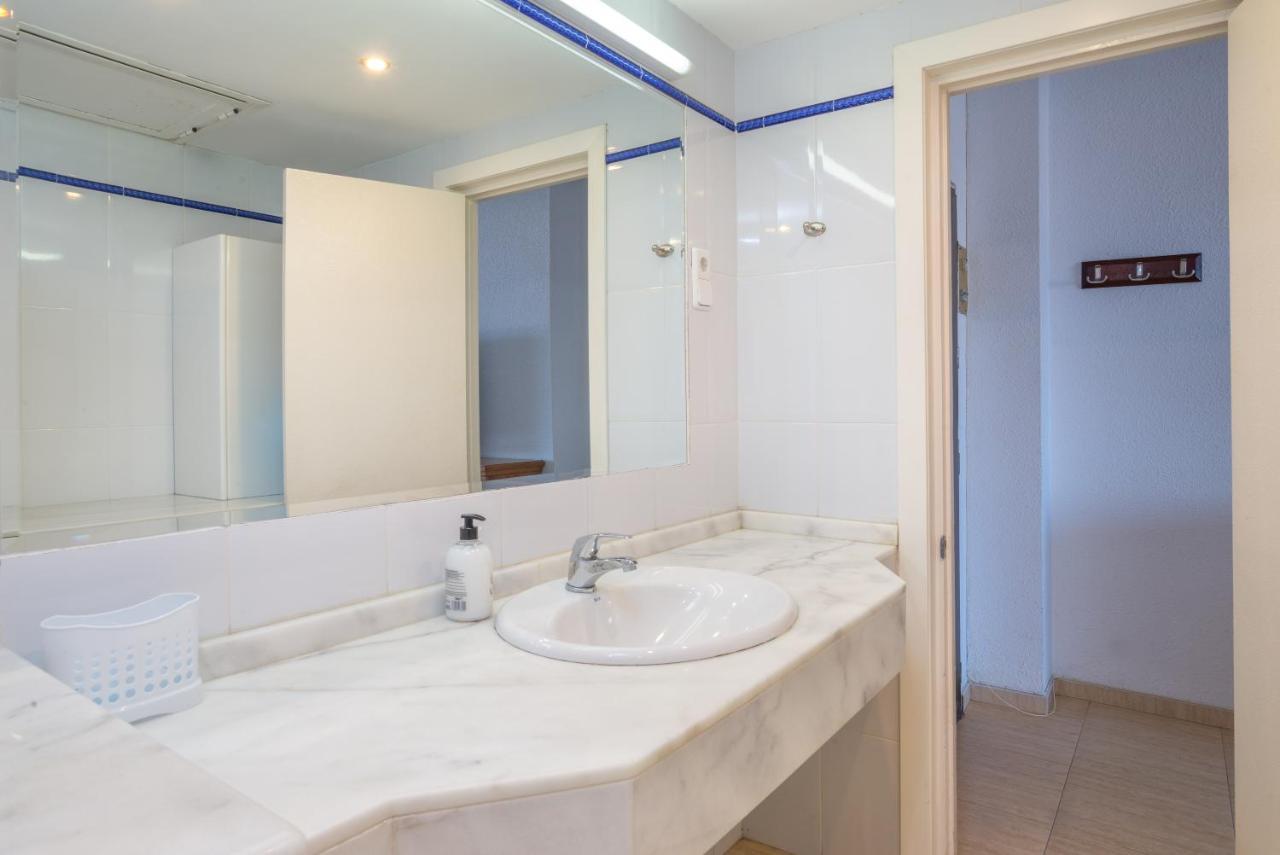 פואנגירולה Pyr Aparthotel Studio מראה חיצוני תמונה